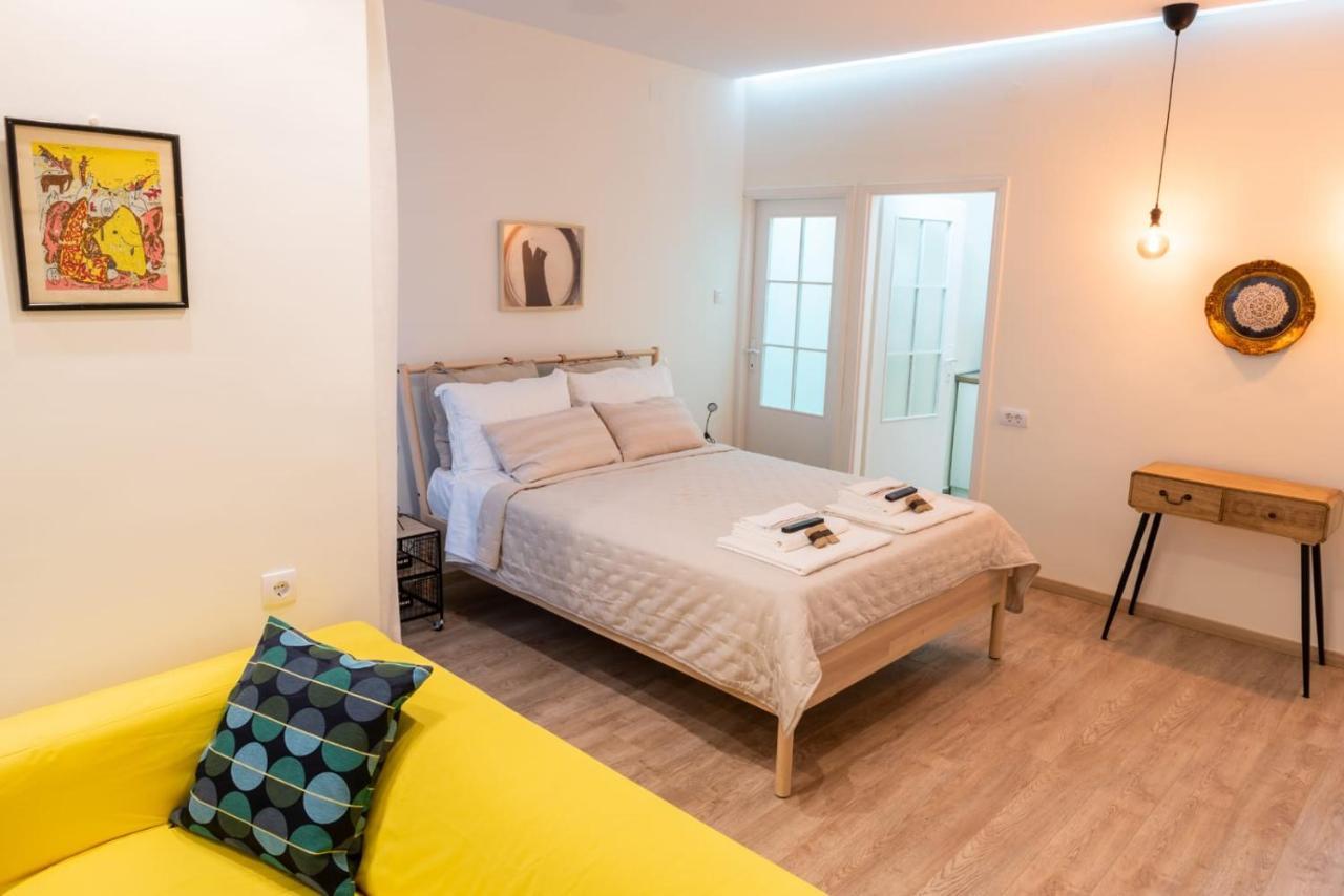 Happy House Apartamento Belgrado Exterior foto